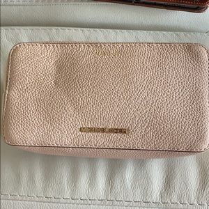 Makeup bag